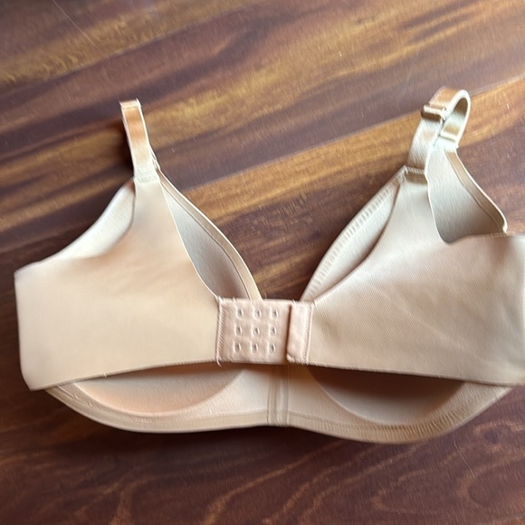 SOMA Vanishing 360 Wireless Nude Tan Bra Size 36D - Picture 5 of 5
